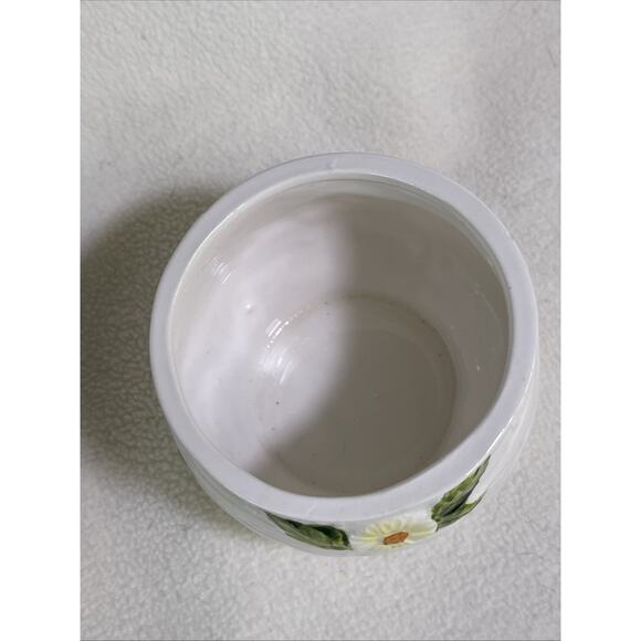 Lefton RUSTIC DAISY #3858 Embossed Daisies Yellow Accents JAM /JELLY & LID - Picture 2 of 8